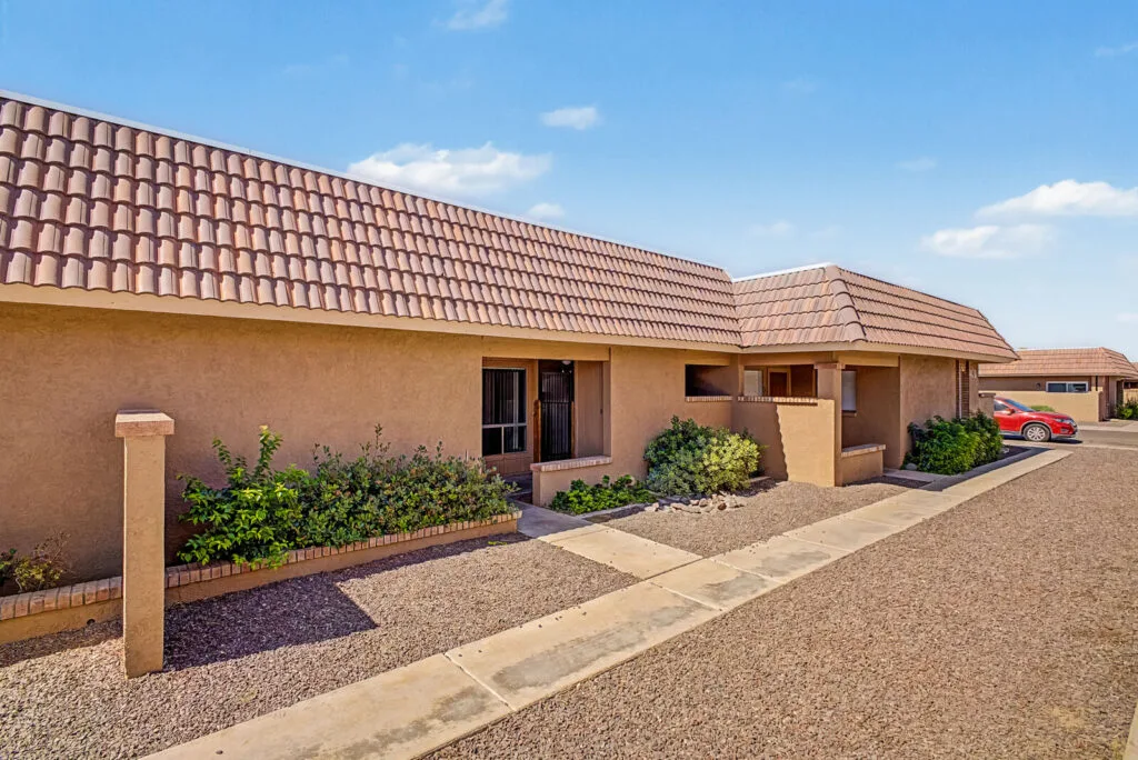 Side exterior view of 408 W Pontiac Dr Unit 6 Phoenix AZ