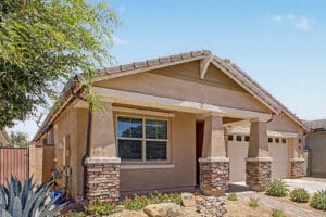 Move-in-ready single-story home in East Mesa, AZ 85212